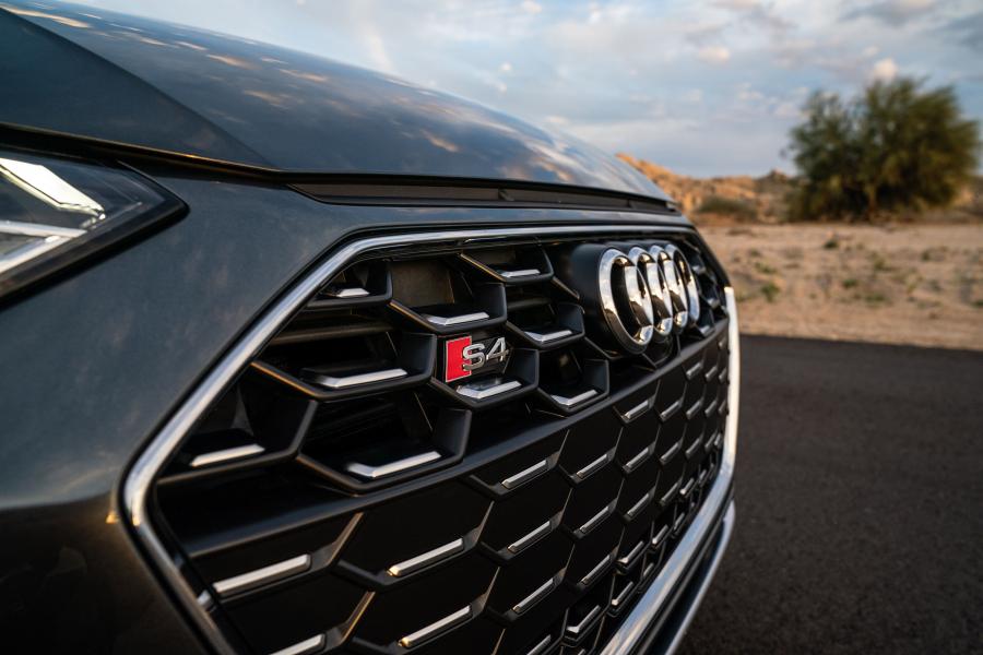 Детали экстерьера Audi S4 Sedan TFSI (B9) 2020 года  (NA) (фото 34 из 54)